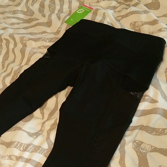 Black leggings with side mesh detail - Picture 6 of 8